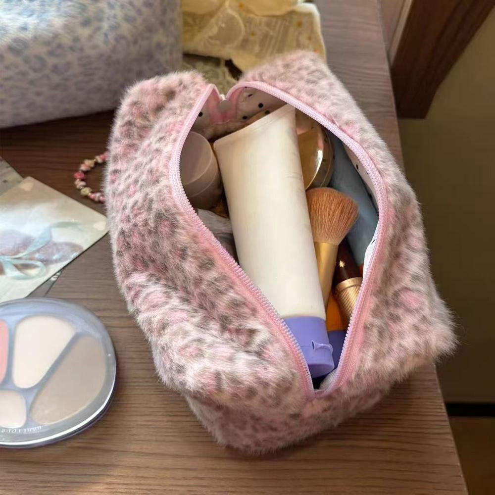 Durable Fuzzy Makeup Bag Leopa - Cosmetic Bags ulasan dan harga
